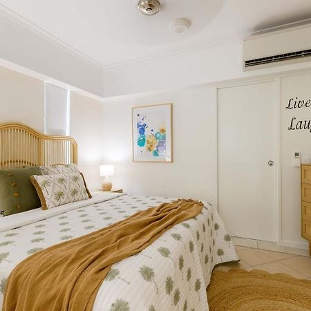 Oasis Luxe On Macrossan Street - Stylish Residence Порт Дъглас Екстериор снимка