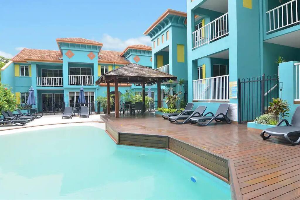 Oasis Luxe On Macrossan Street - Stylish Residence Порт Дъглас Екстериор снимка