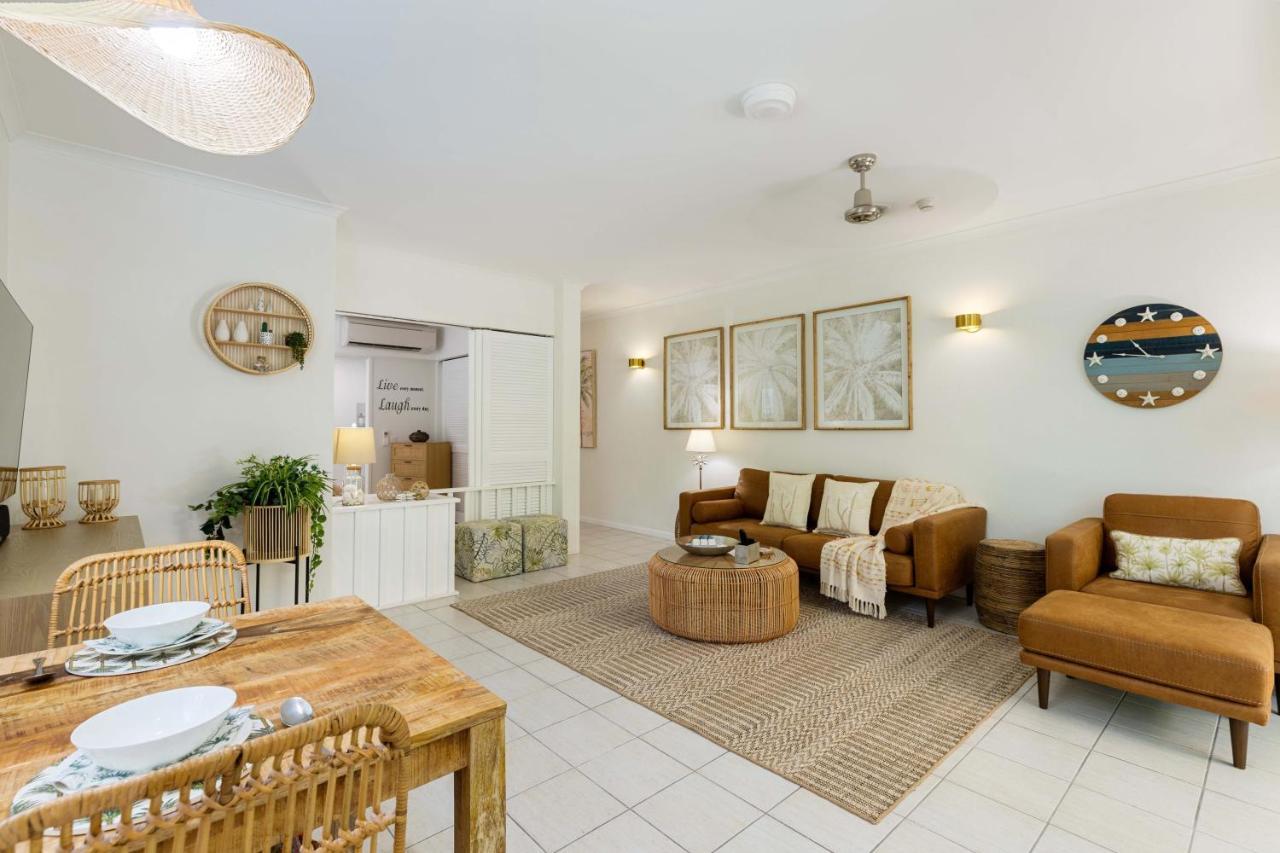 Oasis Luxe On Macrossan Street - Stylish Residence Порт Дъглас Екстериор снимка