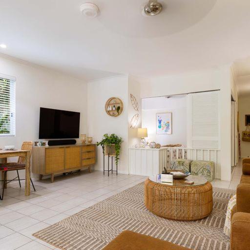 Oasis Luxe On Macrossan Street - Stylish Residence Порт Дъглас Екстериор снимка